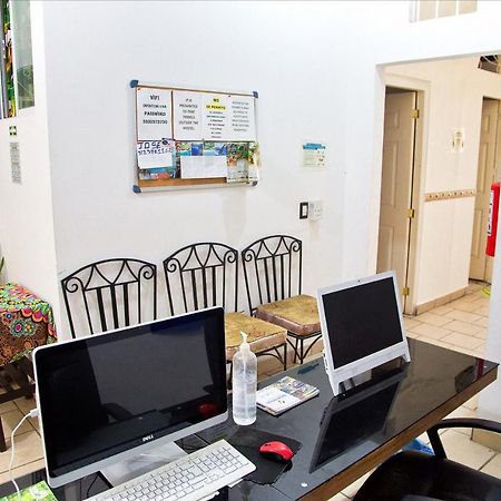 Alexandross Hostel Puerto Vallarta Exteriér fotografie