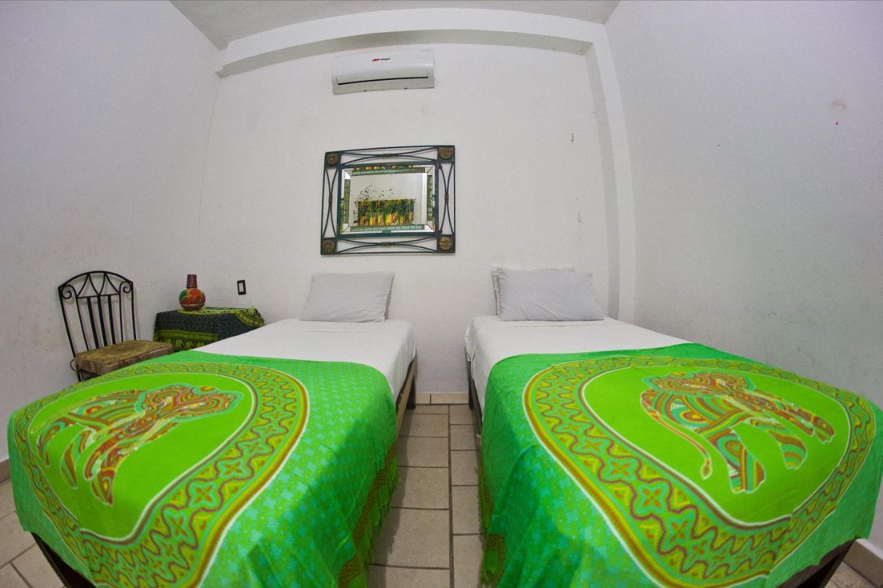 Alexandross Hostel Puerto Vallarta Pokoj fotografie